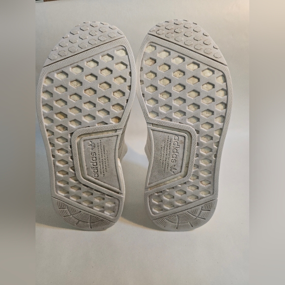 Adidas NMD R1 J Boost Triple White' FW0432 Women's Size 5 1/2 - Picture 12 of 12